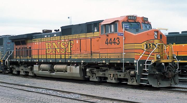 BNSF 4443 C44 9W.jpg